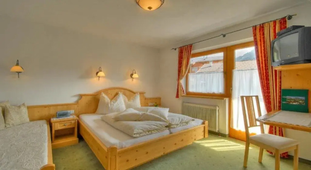 Pension Achensee, Забронировать Отель Отели Долины Альпбах с парковкой, Парковка