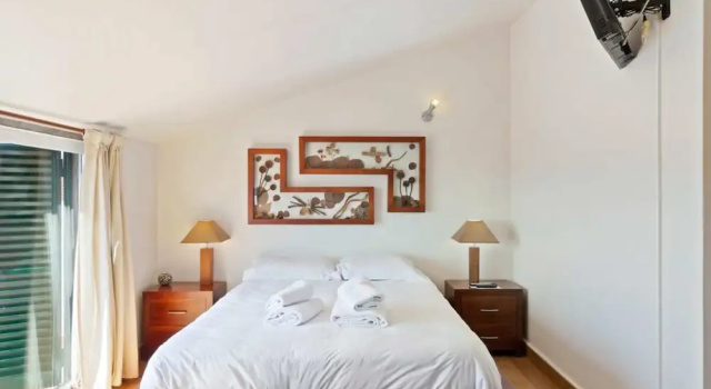 Lovely 2 Bedroom Duplex Apt w Terrace in Cascais, Rezerwuj Apartament Cascais 