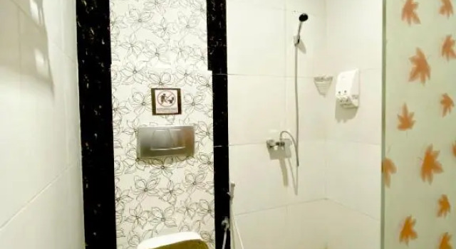 Camera Standard Cempaka Mas Hotel