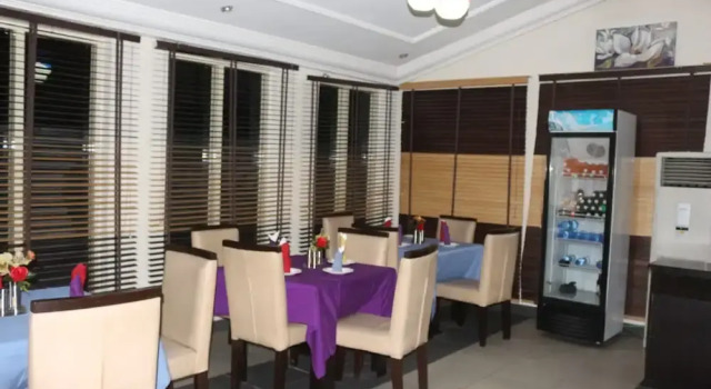 Au-delà des Frontieres Hotel, Rezervați Hotel Port Harcourt 