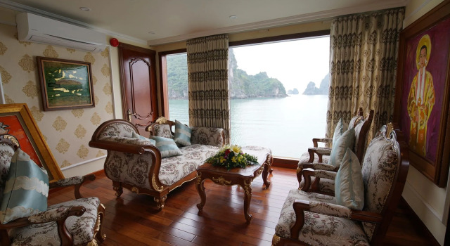 Emperor Cruises Legacy Halong, Забронировать Отель Отели Халонг с парковкой, Парковка
