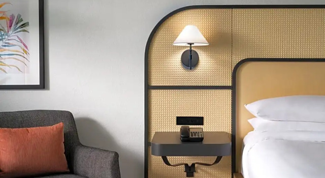 Номер Standard с видом на бассейн Renaissance Boca Raton Hotel