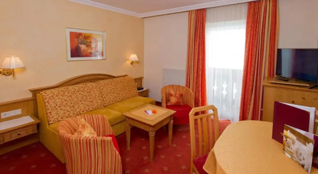 Студия Deluxe с балконом Hotel Taxerhof