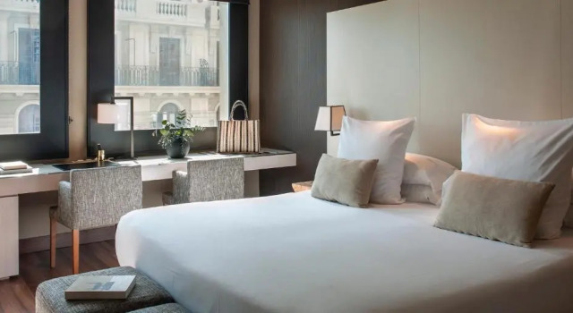 Двухместный номер Deluxe Grand Hotel Central, Small Luxury Hotels