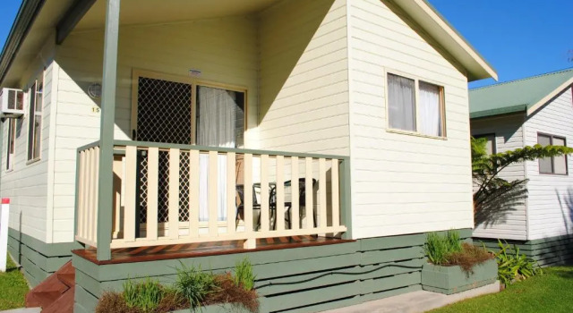 Вилла с 2 комнатами Pleasurelea Tourist Resort & Caravan Park
