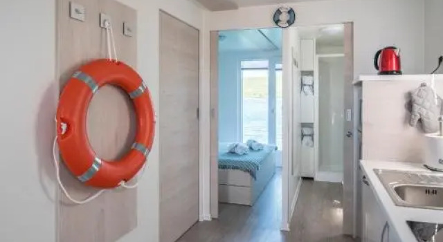 Floating Holiday Home, Varaa Hotelli Hotellit Kvarner Islands uima-altaalla, Uima-allas