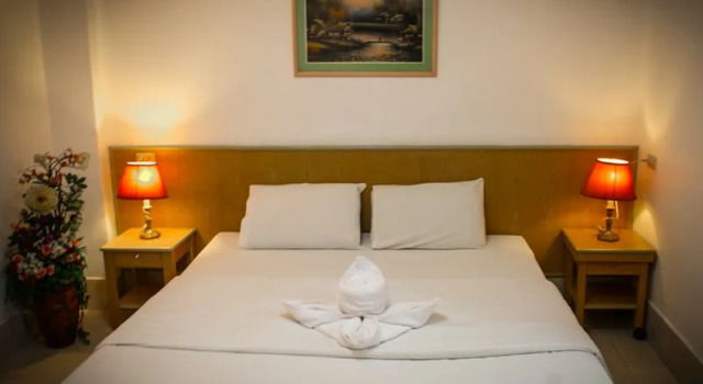 Jan Hotel, Varaa Hotelli Hotellit North-Eastern Thailand pysäköinnillä, Pysäköinti