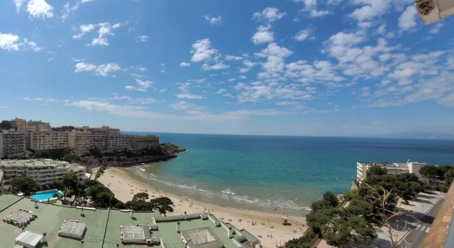 Апартаменты NUEVOS 2026 ESTRENA PRECIOSO APARTHOTEL INTER2, NEW APARTMENTS lN SALOU! self check in! PARKING! PORT AVENTURA