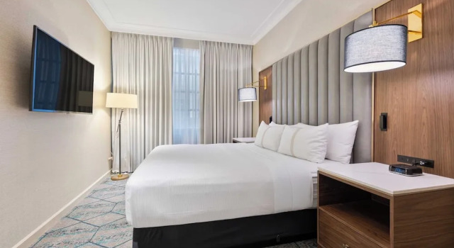 Двухместный люкс Royal Sutton Place Hotel Toronto