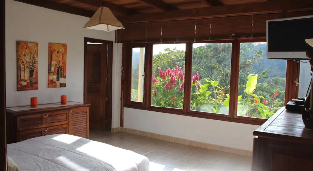 Ecollacta - Elegant Homes in Private Ecological Property, Prenota Hotel Nanegalito Pichincha