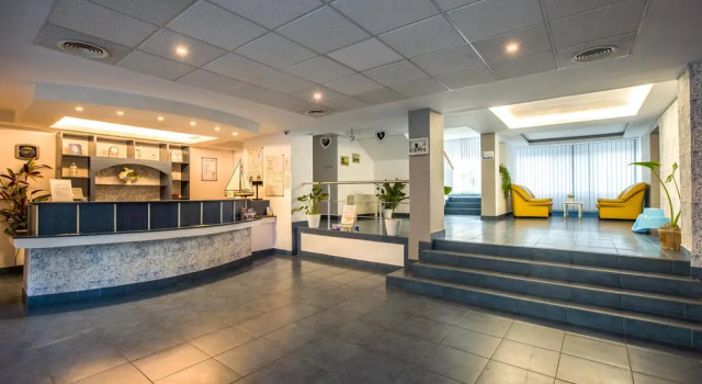 Hotel Apollo, Varaa Hotelli Hotellit Mamaia-Sat pysäköinnillä, Pysäköinti