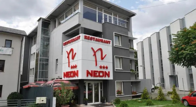 Hotel Neon, Rezerwuj Hotel Tanie hotele w Timisoara, w pobliżu Openville