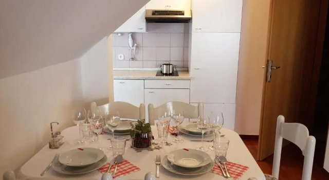 Семейные апартаменты с балконом Apartments Vijolica on the ski slope with free parking
