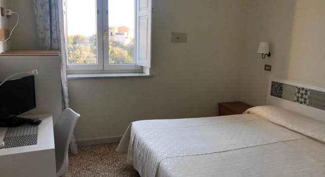 Hotel Dania, Забронировать Отель Отели Сорренто 3 звезды, рядом с Пляж Марина-ди-Пуоло, 3*