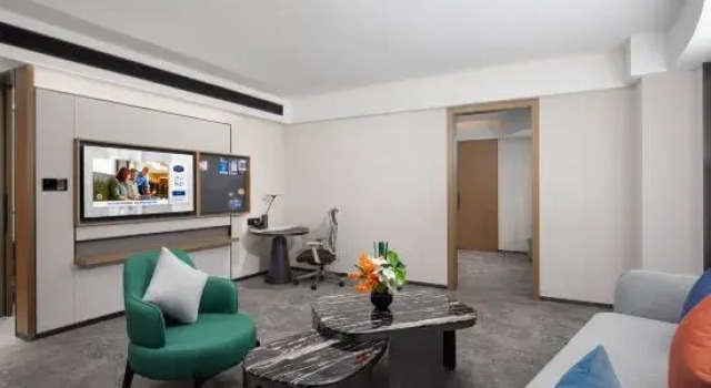 Suite Business Hampton by Hilton Daqing