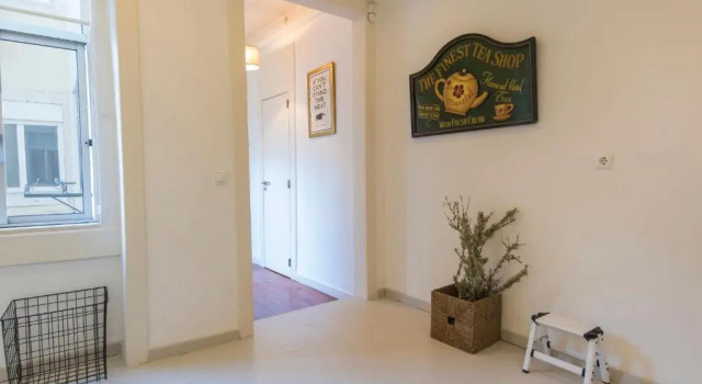 Апартаменты Lovelystay - Chiado 2 Bedroom Charm!