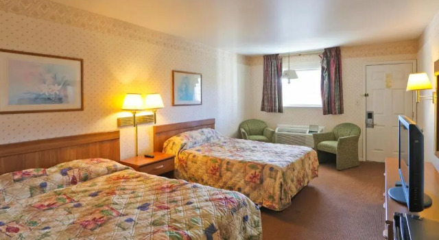 Четырёхместный номер Standard Hotel O Relax Inn Lewisburg near I-64