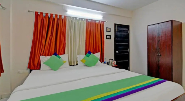 FabHotel Ashraya Inn