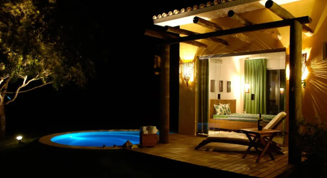 Четырёхместный номер Standard с балконом Villas Supreme Hotel