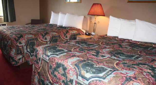 The Kings Quarters, Забронировать Отель Отели Table Rock Lake с парковкой, Парковка