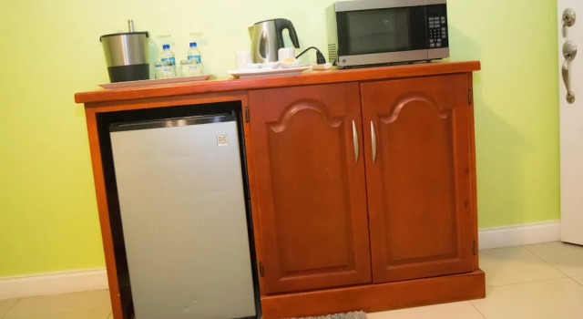 Двухместный люкс с видом на внутренний двор Beverly's Oasis Suites