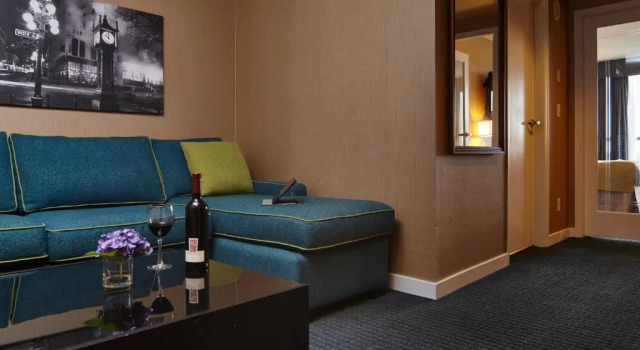 Двухместный люкс c 1 комнатой Executive Plaza Hotel Metro Vancouver