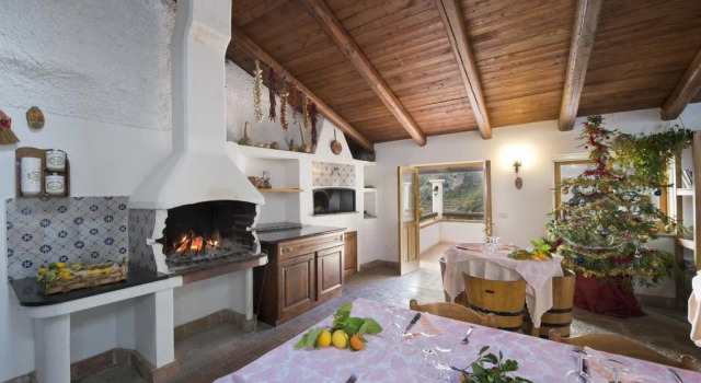 Agriturismo Serafina, Забронировать Отель Отели Фуроре с парковкой, Парковка