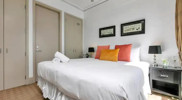 Sunny two bedrooms and Viaduct views