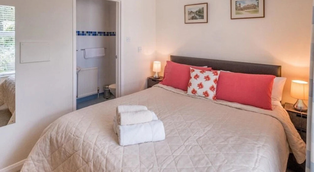 Luccombe Villa Holiday Apartments, Book Lejlighed Hoteller i Shanklin med pool, Swimmingpool