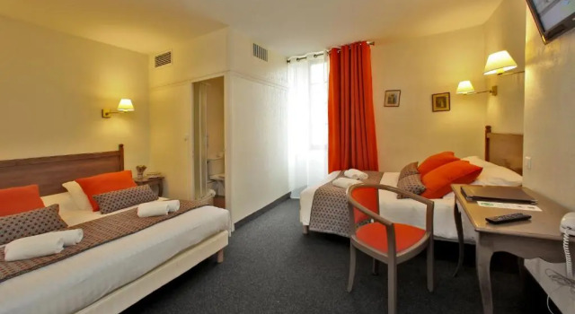 Четырёхместный номер Standard Hôtel Le Madrigal