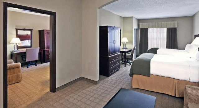 Holiday Inn Express Hotel & Suites Shawnee I-40, an IHG Hotel, Reserva ahora Hotel Shawnee Oklahoma