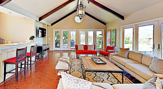 Spacious 6br Vineyard  - Pool & Valley Views 6 Bedroom Home, Забронировать Дом для отпуска Глен-Эллен Wine Country - Northern California