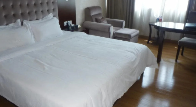 Shenzhen Airport Hotel（Shenzhen Bao'an International Airport T3 Terminal Store）, Забронировать Отель Отели Шэньчжэнь 3 звезды, 3*
