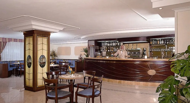 Parco Vesevus, Book Hotel Hoteller i Trecase med parkering, Parkering