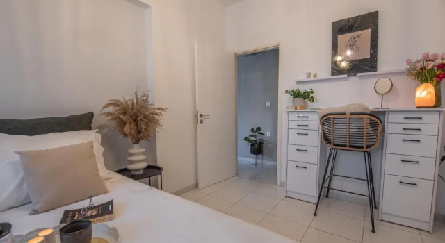 Inconceptual apartment, Rezervați Apartament Hoteluri în Paradisi cu parcare, Parcare