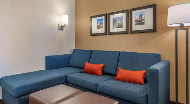 Четырёхместный люкс Comfort Suites Columbus Airport