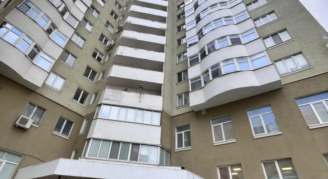 Виктория на улице 8 Марта