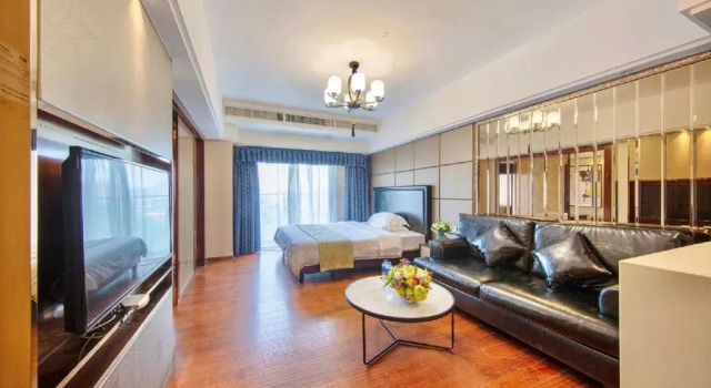 Студия U Service Apartment