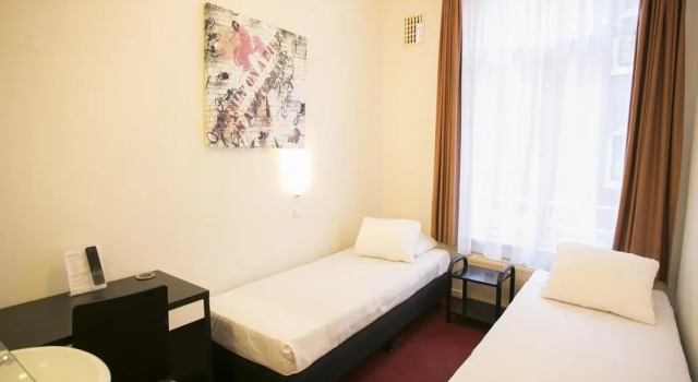 Двухместный номер Budget Quentin Arrive Hotel