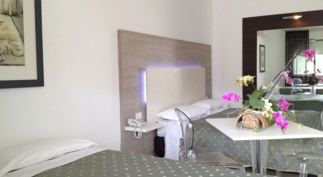 Hotel La Corte, Забронировать Отель Ольбия Изумрудный берег