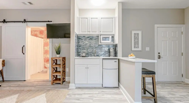Mini Oasis Studio 10 Min to All Myrtle Beach, Забронировать Мини-отель Мини-отели Южной Каролины, Мини-отель