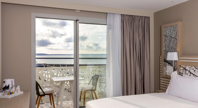 Hilton Garden Inn Le Havre, France, Забронировать Отель Отели Гавра 4 звезды, рядом с Университетский колледж политических исследований: Кампус Гавра, 4*