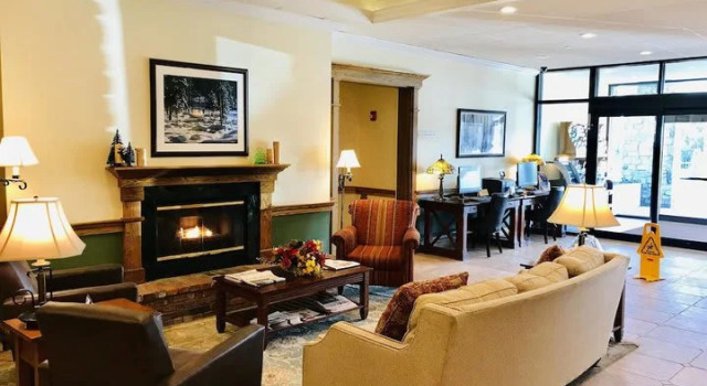 Кровать в общем номере Best Western Plus Waterbury - Stowe