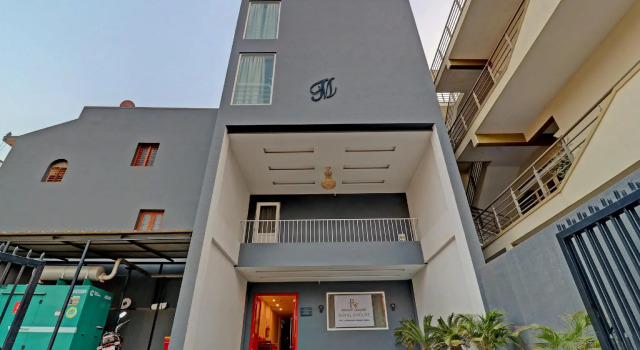 Capital O 79741 Royal Encore, Rezervovat Hotel Yelahanka 