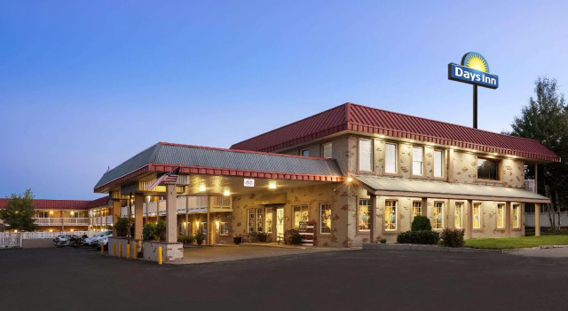 Days Inn by Wyndham Montrose, Забронировать Отель Отели Монтроуз с парковкой, Парковка