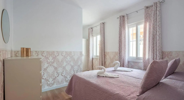 Camas casa a 5 min de Sevilla com piscina, Buchen Sie Hotel Camas Provinz Sevilla