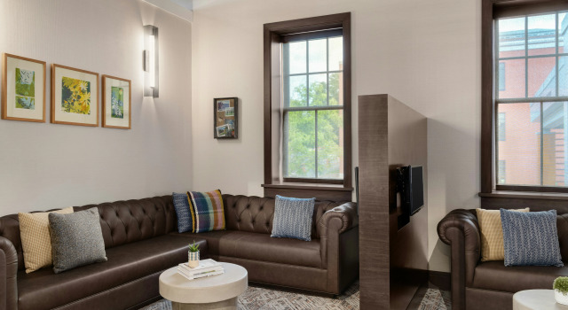 Hilton Garden Inn Burlington Downtown