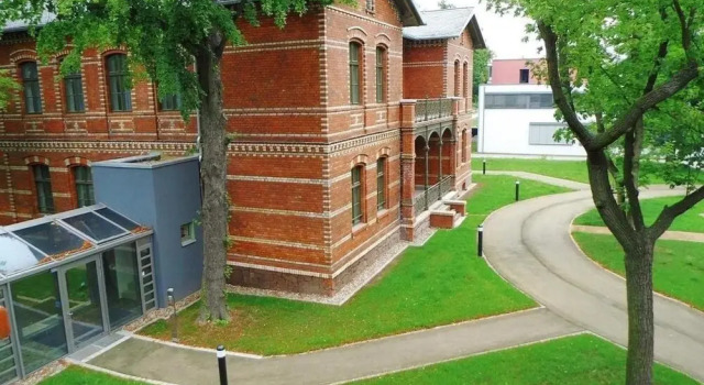 Boardinghaus Weinberg Campus, Prenota Hotel Hotel a Garz con parcheggio, Parcheggio