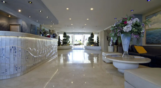 Mediterraneo Sitges, Забронировать Апарт-отель Апарт-отели Ситжес, рядом с Церковь Св. Варфоломея и Св. Текли, Апарт-отель