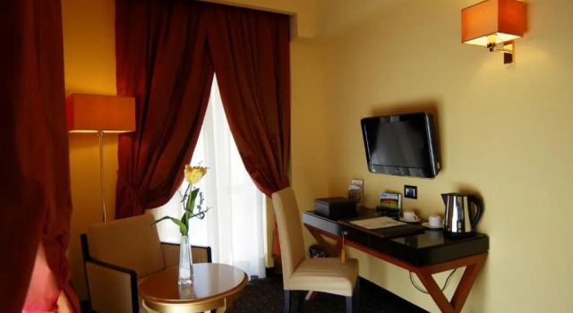 Четырёхместный номер Standard Bram Hotel